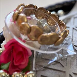 🎉🎉🎉Chunky Hammered Gold Toned Bracelet